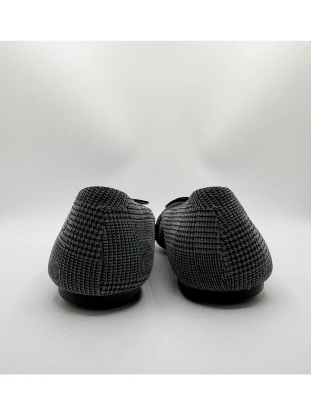 Born Molly Flats Women Size 7.5M Gray Plaid Fabric Round Toe Cushioned Shoes